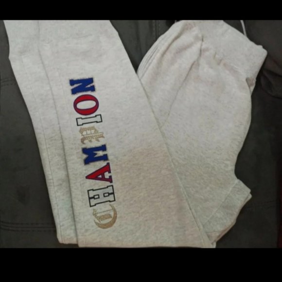 Champion Old English Joggers L - Picture 8 of 8